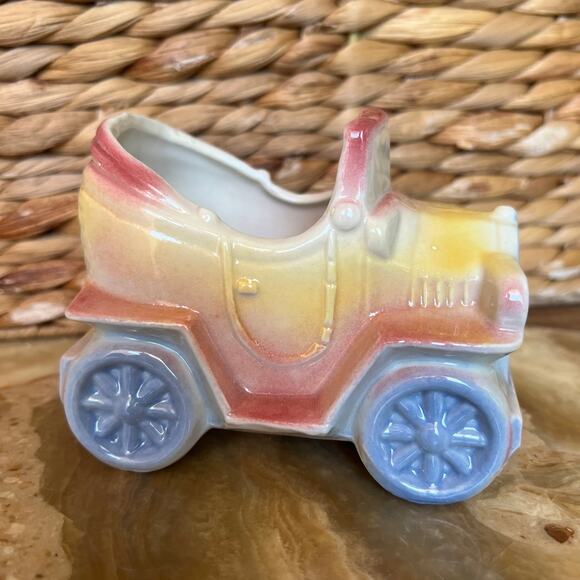 Shawnee Car Planter - Picture 1 of 9